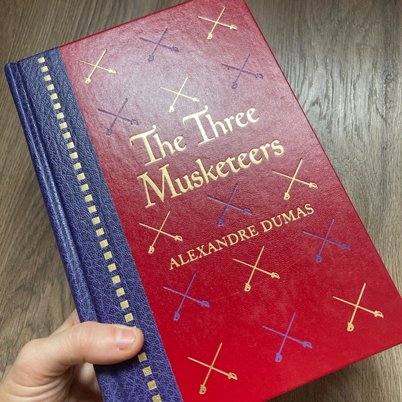 The Three Musketeers by Alexandre Dumas | First Reader's Digest Edition, 1980-90 - Picture 2 of 5